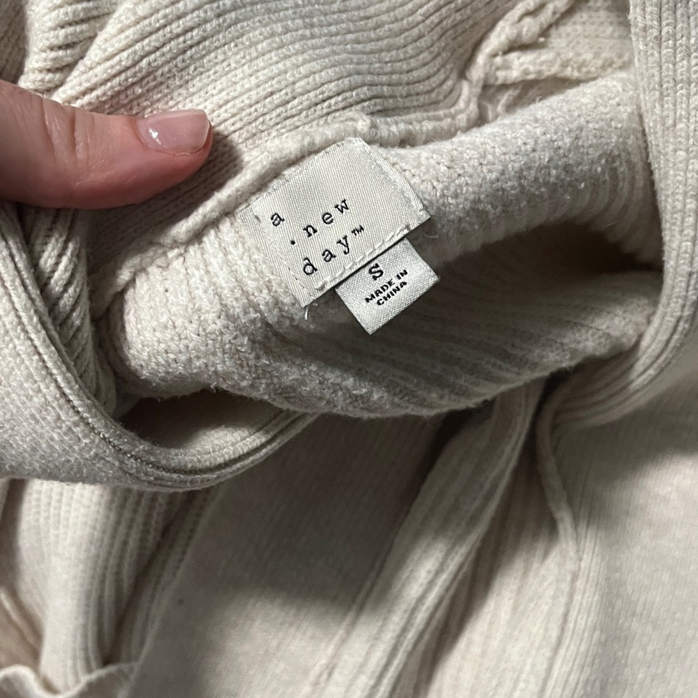 Jacket/Sweatshirt Bundle - image 7